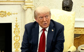 Trump perguntou a congressistas se deve despedir Powell