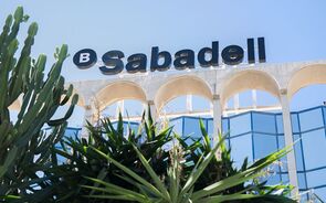 Banco Sabadell regista lucro recorde, antes de OPA do BBVA e venda do TSB