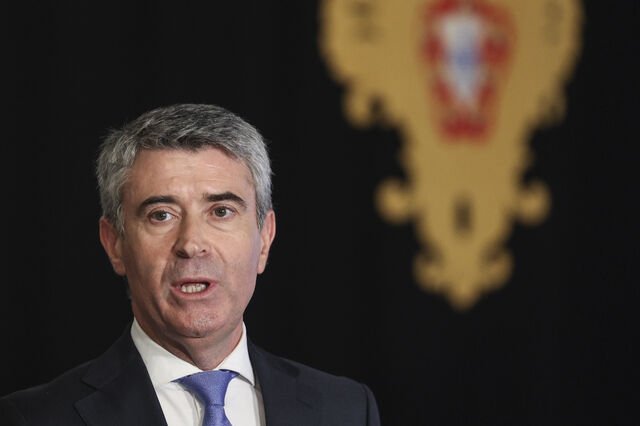 Tarifas: José Luís Carneiro aconselha Governo a reunir-se 'rapidamente' com setores afetados