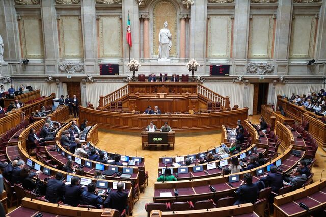 Governo quer que propostas sobre nacionalidade e estrangeiros desçam sem votação
