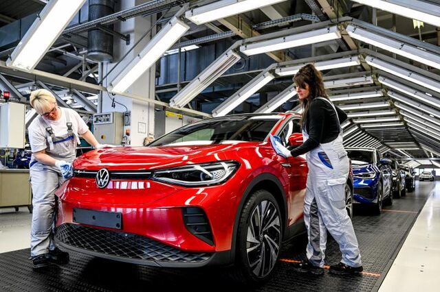 Três grandes em ofensiva por mais competitividade na UE e defesa do setor automóvel