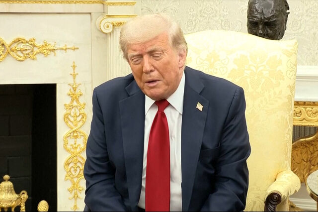 Trump ameaça Rússia com tarifas secundárias de 100%