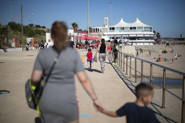 Endividamento das famílias volta a aumentar em julho e atinge máximo de 17 anos