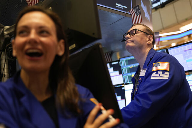 Novos acordos, novos recordes. Wall Street brilha como nunca