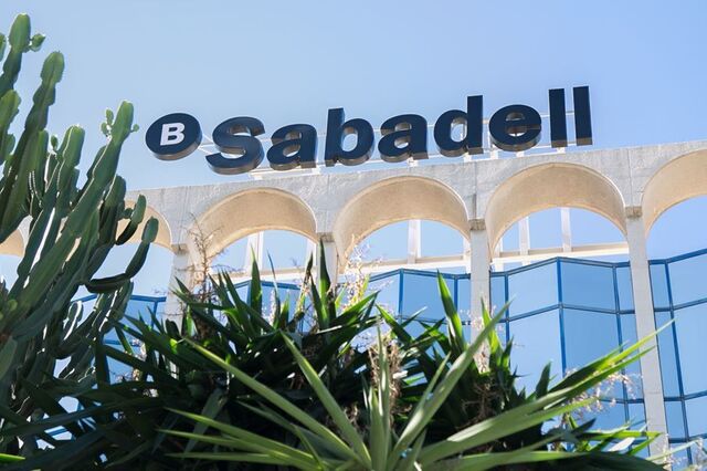 Sabadell volta a dizer não ao BBVA. Mas a OPA abriu uma brecha acionista