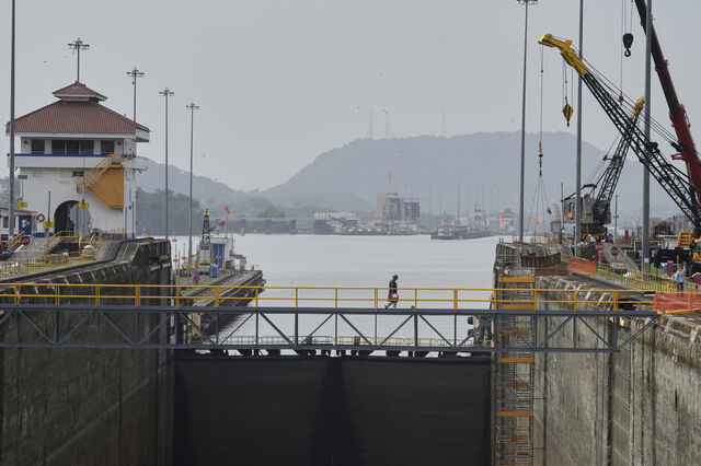 CK Hutchison procura investidor chinês para participar no negócio dos portos do Panamá