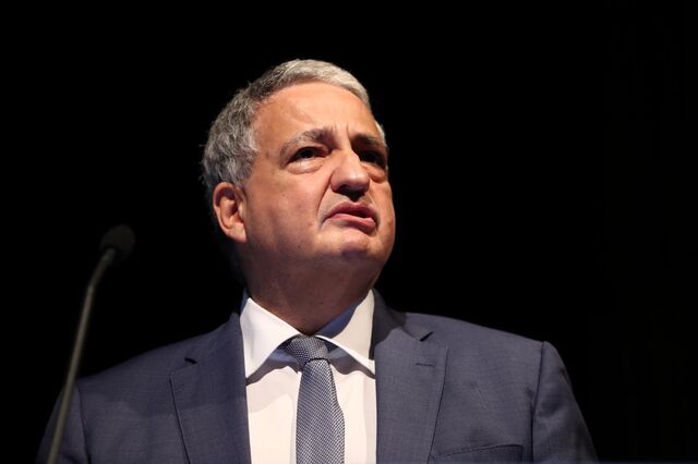 Caixa resiste à queda da margem e melhora lucro para 1,4 mil milhões 