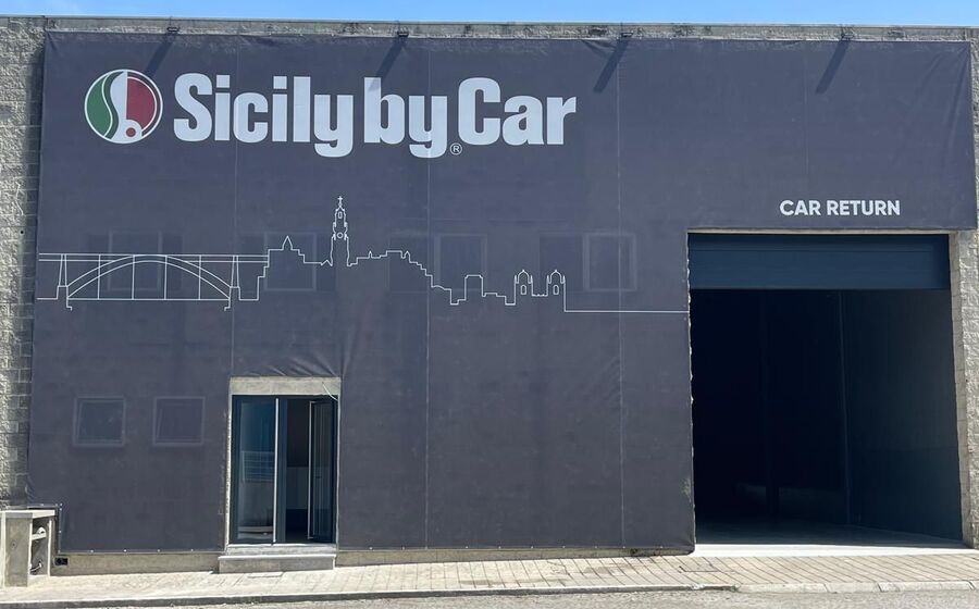 Instalações da Sicily by Car junto ao aeroporto do Porto. 