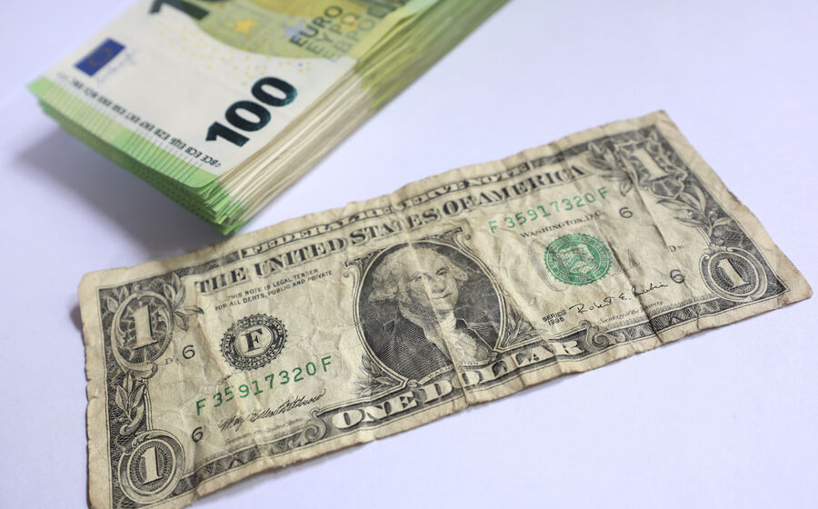 A “nota verde” deverá continuar a ser pressionada pela guerra comercial. 