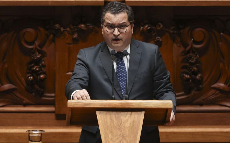 Iniciativa do Governo alivia IRS em 500 milhões de euros.