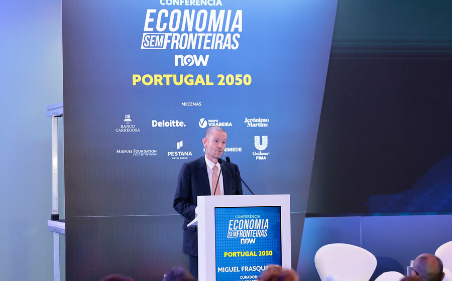 Miguel Frasquilho na conferência Economia Sem Fronteiras, em Portugal