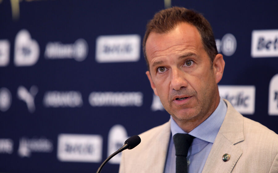 O presidente do Sporting, Frederico Varandas, pondera nova forma de financiamento.