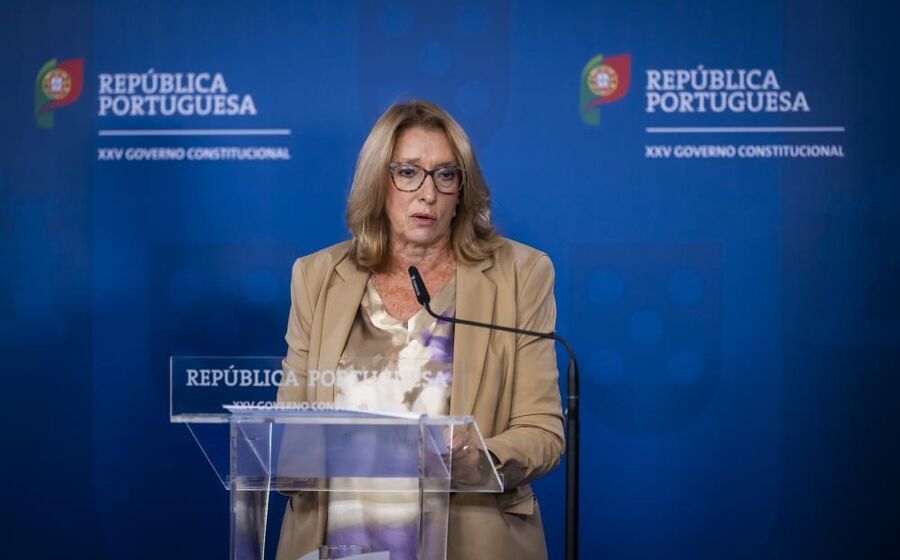  Rosário Palma Ramalho apresenta reforma 'profunda' da lei laboral, aprovada em Conselho de Ministros.