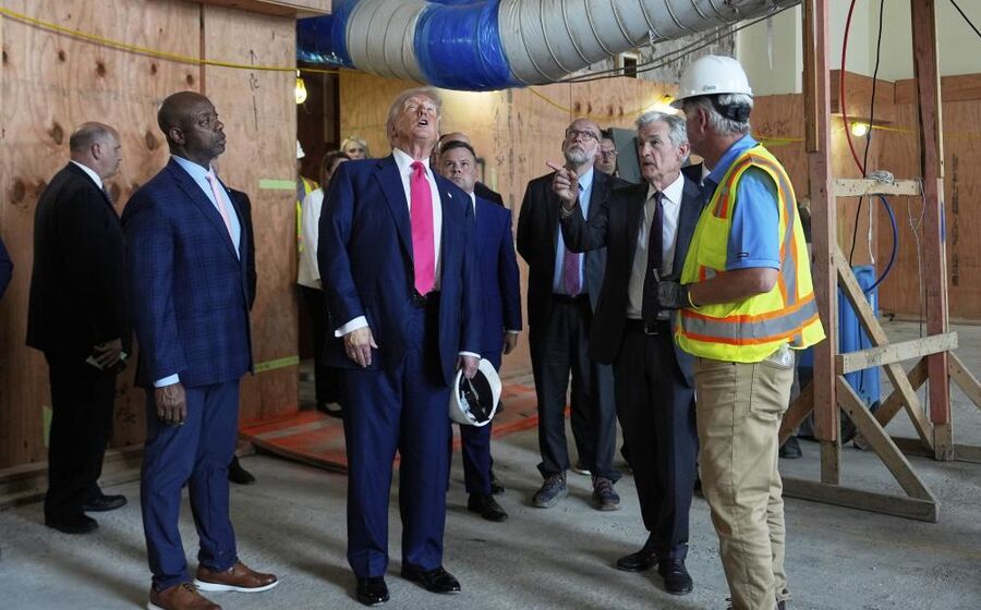 Trump visita obras da Reserva Federal e comenta política de juros com Powell