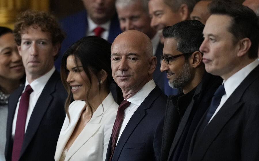 Líderes das tecnológicas dos EUA na tomada de posse de Donald Trump.
