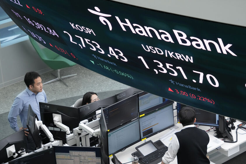 Acordo à vista deixa Ásia e Europa em alta. Japão atinge novo máximo e ultrapassa os 65 mil pontos