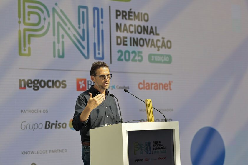 Ricardo Mendes, CEO da Tekever, discursa após receber o Prémio Personalidade da 3.ª edição do Prémio Nacional de Inovação