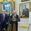 Trump anuncia tarifas de 100% sobre semicondutores
