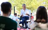 Sondagem indica que Mário Centeno seria melhor líder do PS que José Luís Carneiro