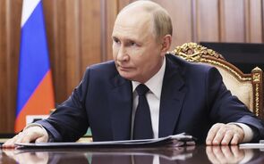 Putin admite reunião com Zelensky sob condições 