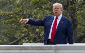 Trump agora aponta a mira aos dois maiores bancos dos EUA. 'Discriminaram-me'
