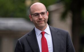 Stephen Miran nomeado para o Conselho de Governadores da Fed