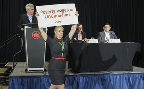Air Canada: Protesto de assistentes de bordo contra 'salários de miséria'