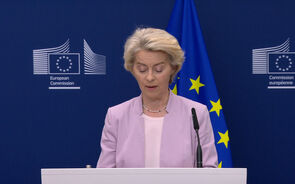 Von der Leyen elogia proposta de Trump de dar garantias de segurança à Ucrânia