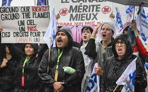 Protesto no Canadá contra salários não pagos e direitos laborais da Air Canada
