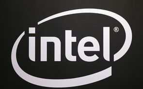 Softbank investe na Intel, aumentando influência nos semicondutores e nos EUA