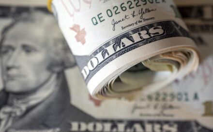 Libra e iene ganham força contra o dólar americano