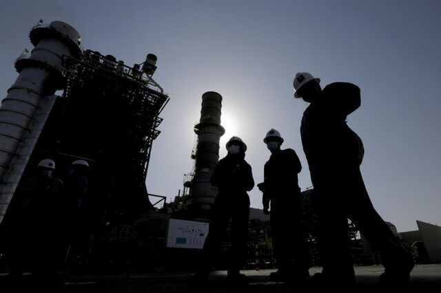 Gigante petrolífera saudita Aramco anuncia queda de 22% dos lucros no segundo trimestre