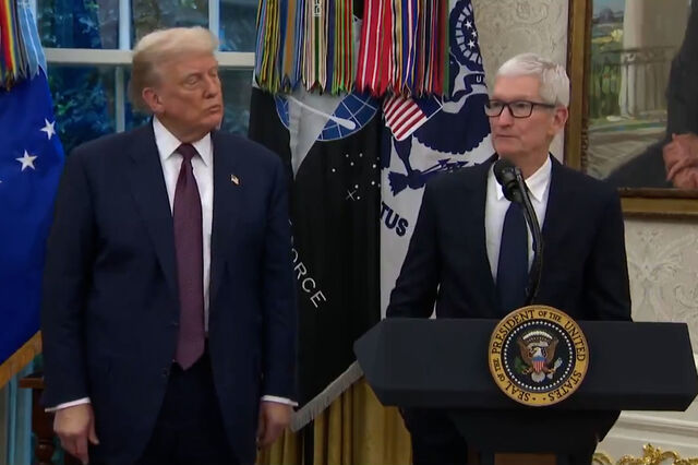 Trump recebe oferta de CEO da Apple em evento para anunciar investimento    