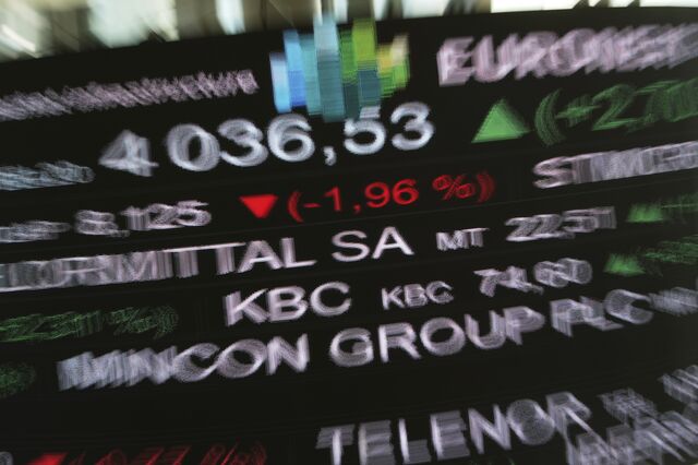 
Bolsas europeias indecisas à espera do encontro entre Trump e Putin no Alasca