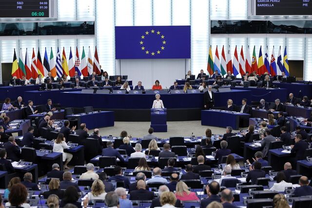 Comissão Europeia diz a Trump que UE 'tem direito' a regular tecnológicas
