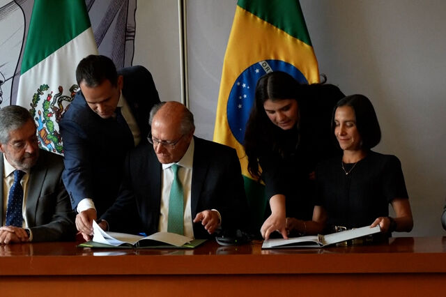 México e Brasil aliam-se para enfrentar tarifas de Trump e acelerar comércio bilateral