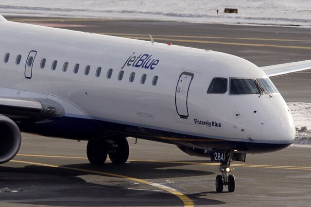 Americana JetBlue considera ação legal contra Portugal devido aos aeroportos