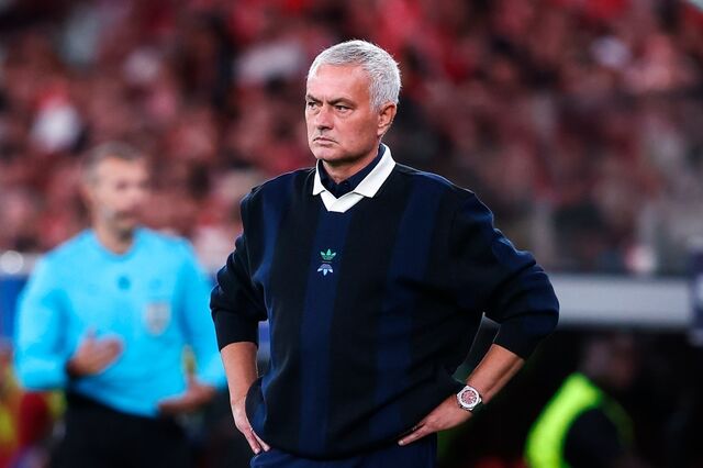 José Mourinho despedido do Fenerbahçe