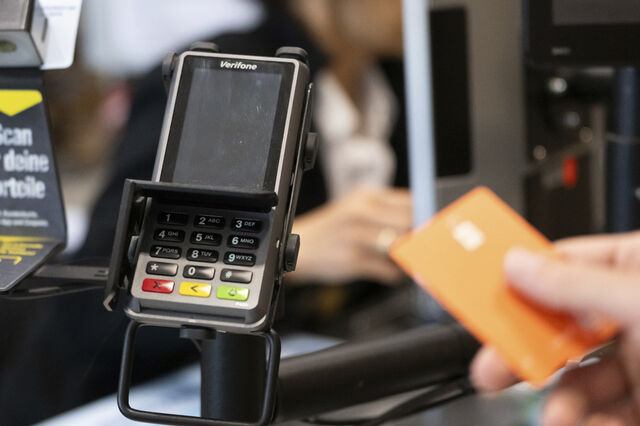Crédito ao consumo cresce 11,4% em julho