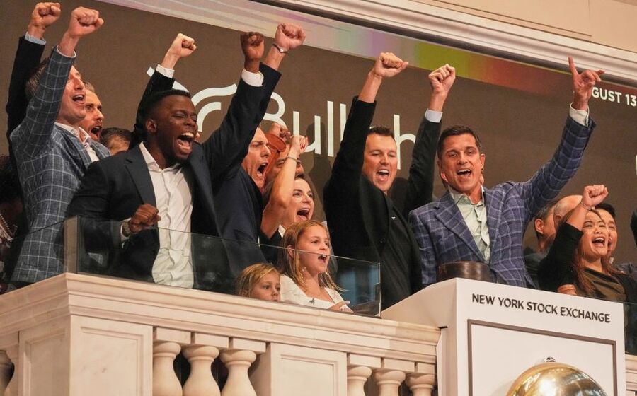 O CEO da Bullish, Tom Farley, tocou esta quarta-feira o sino de abertura da bolsa de Nova Iorque.