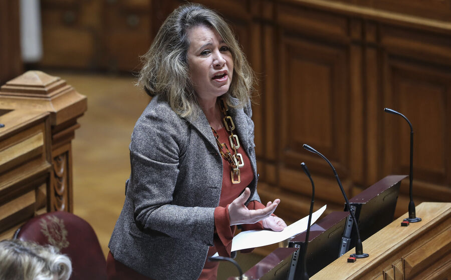 Teresa Caeiro, ex-vice-presidente da AR, falecida aos 56 anos
