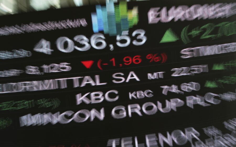 Mercados em análise com dados de empresas como Mittal SA e KBC Group PLC