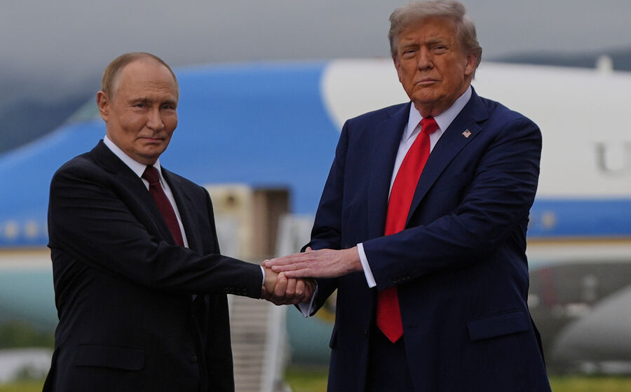 Putin e Trump encontram-se para diálogo