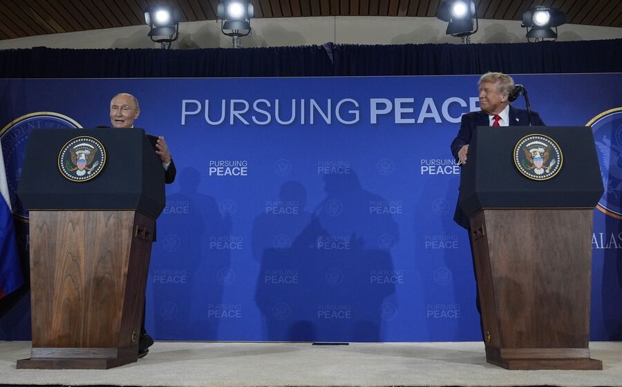 Trump e Putin consideraram muito positiva a reunião sobre a paz na Ucrânia.