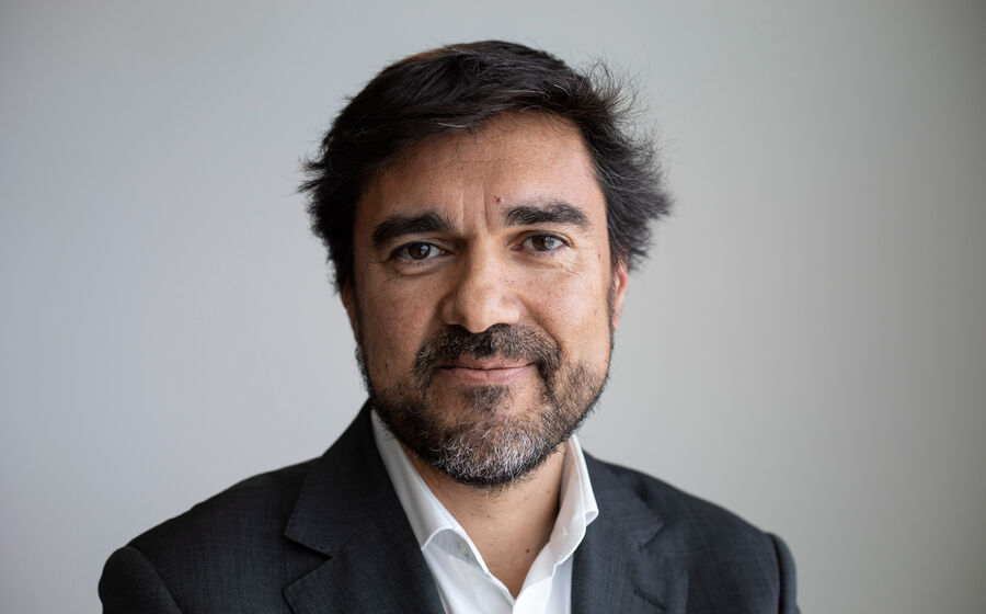 Miguel Almeida, CEO da Nos, lidera revolução tecnológica e conectividade na empresa