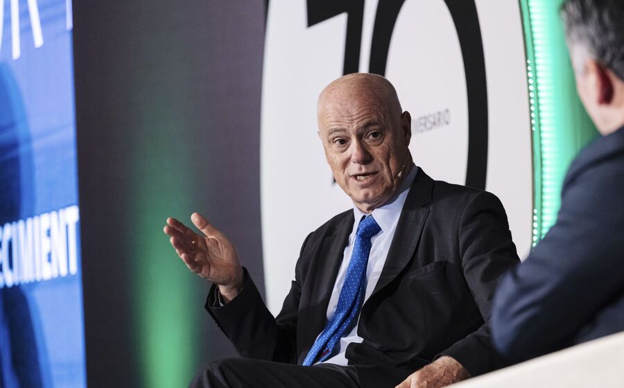 José Manuel Campa 'frustrado' com falta de mega fusões na banca europeia