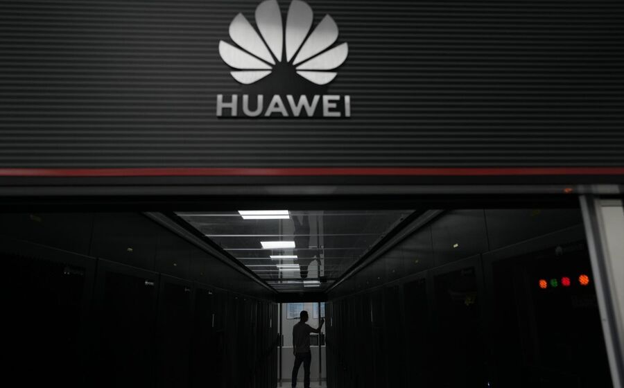 DeepSeek salva maior queda nos lucros da Huawei