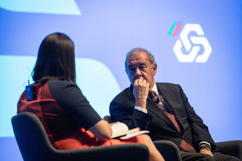 António Costa e Silva entrevistado pela diretora do Jornal de Negócios, Diana Ramos