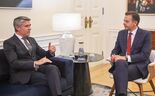 Reunião entre o líder do PS e Montenegro para discutir o Orçamento de 2026