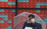 Ações chinesas recuam com tufão em Hong Kong. Japão fechado para feriado